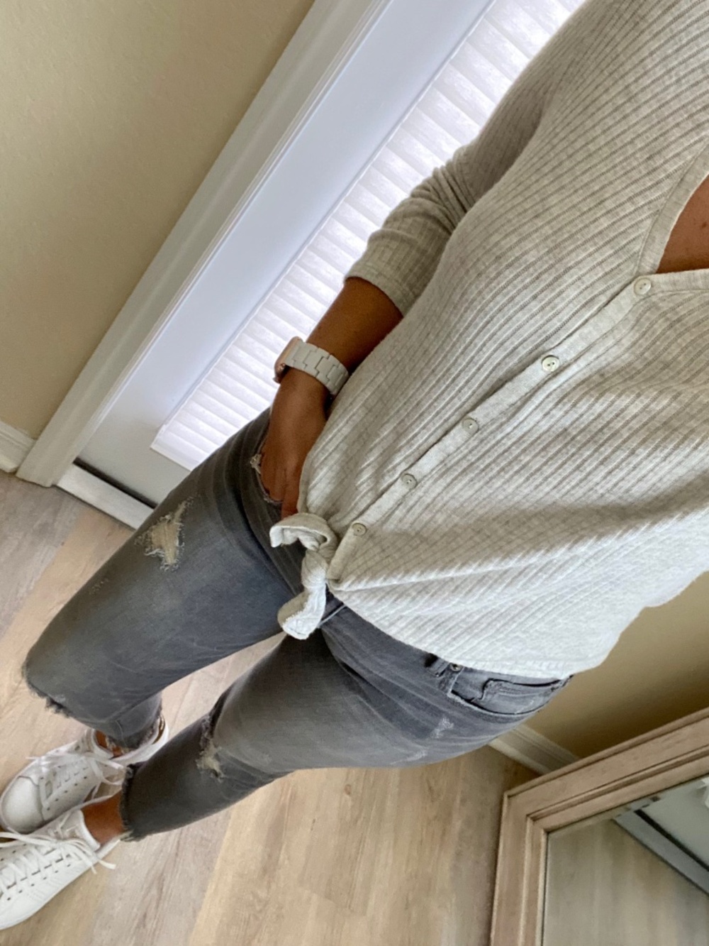 Express Mid Rise Skinny Jeans - Picture 7 of 8